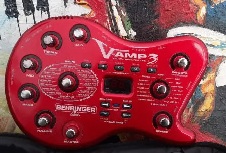 Behringer V-AMP3 Multi-Effects Guitar Pedal - Amp Modeling & Effects Processor