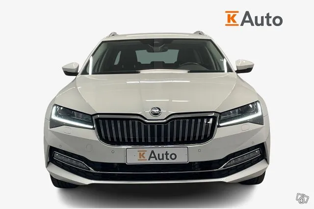 Skoda Superb Combi 1,4 TSI PHEV Style iV DSG *DCC / Vetokoukku / Sähköpenkit / Kamera / Digimittaristo* Image 4