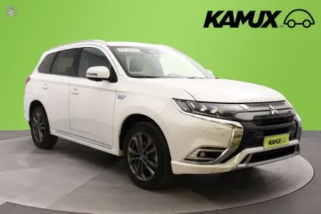 Mitsubishi Outlander Business X 4WD 5P / Adapt. Vakkari / 360-Kamera / Vetokoukku /