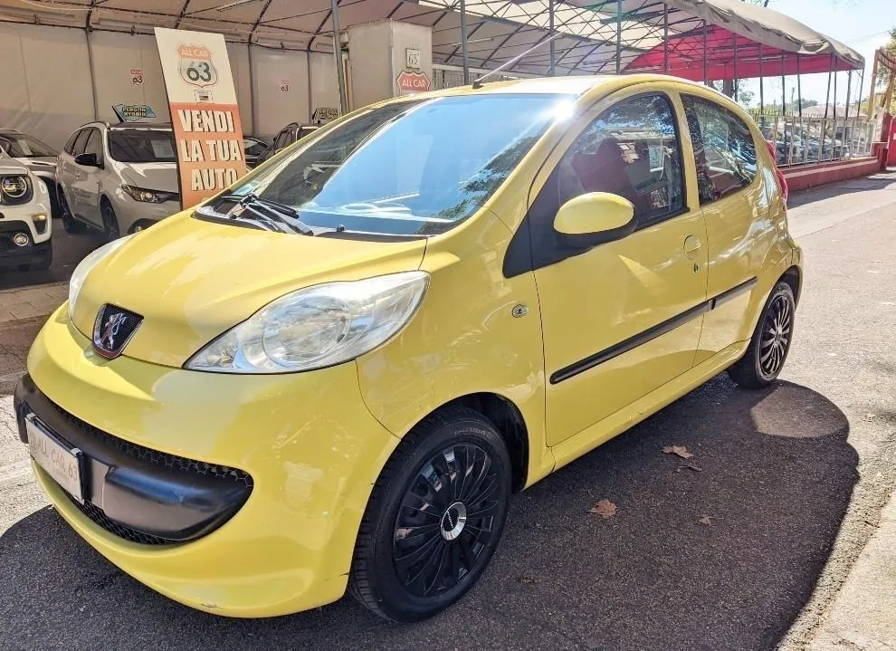 PEUGEOT 107 Image 1