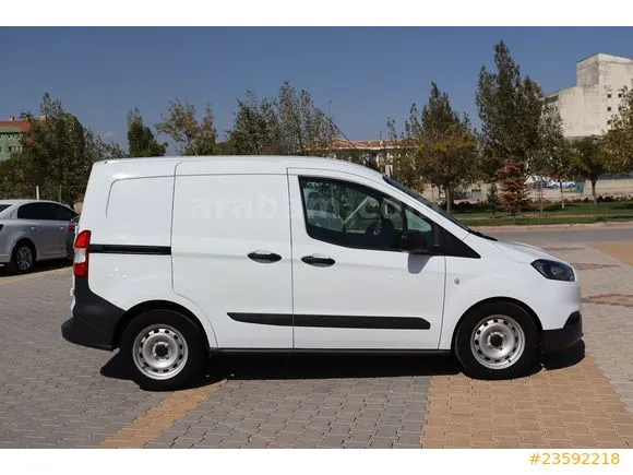 Ford Transit Courier 1.5 TDCi Trend Image 6